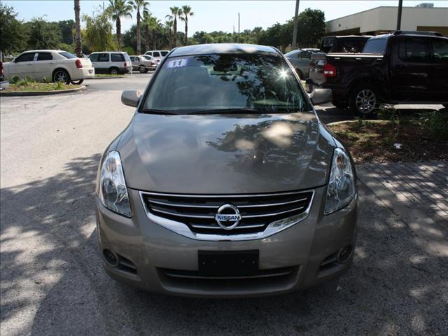 Nissan Altima 2011 photo 1