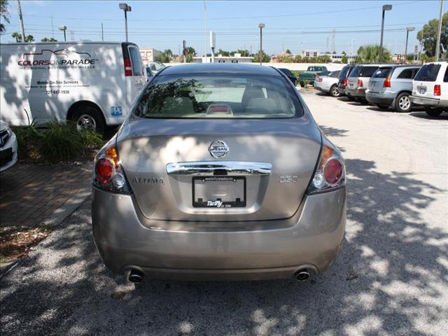 Nissan Altima 2011 photo 3