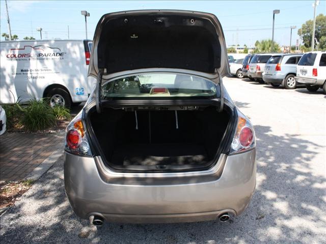 Nissan Altima 2011 photo 4