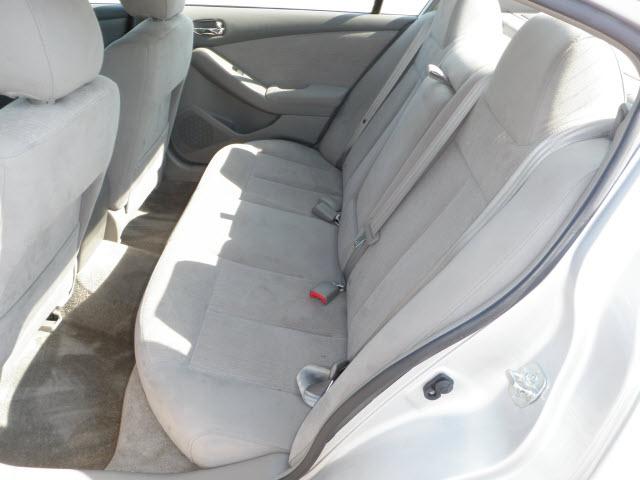 Nissan Altima 2011 photo 3