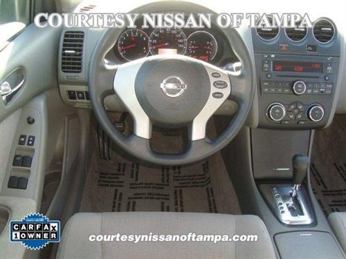 Nissan Altima 2011 photo 4
