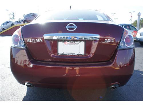 Nissan Altima 2011 photo 2