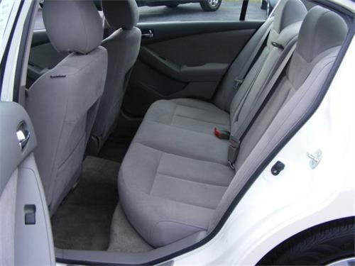 Nissan Altima 2011 photo 4