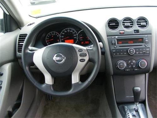 Nissan Altima 2011 photo 5