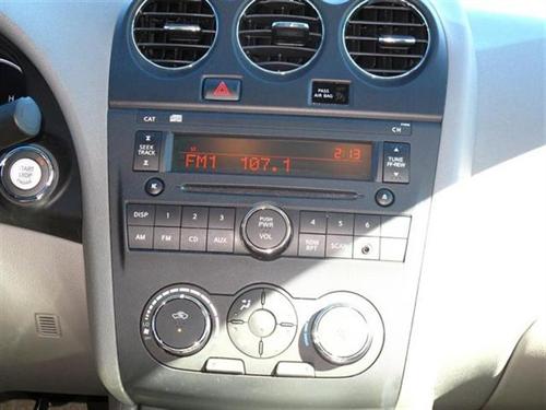 Nissan Altima 2011 photo 2