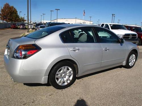 Nissan Altima 2011 photo 5