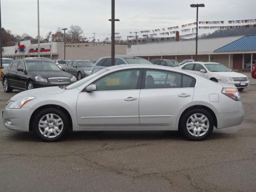 Nissan Altima 2011 photo 1