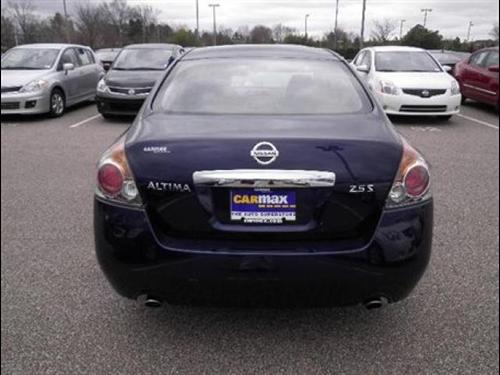 Nissan Altima 2011 photo 5
