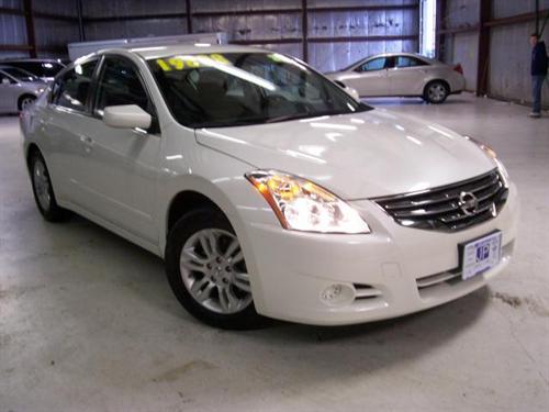 Nissan Altima 4WD Crew Cab 140.5 Laramie Other