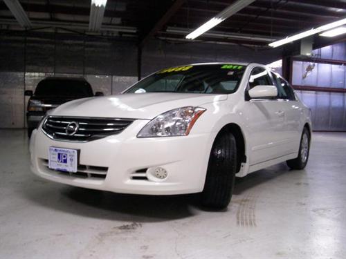 Nissan Altima 2011 photo 4
