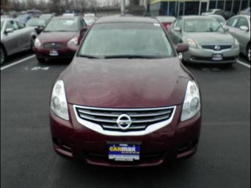 Nissan Altima 2011 photo 1