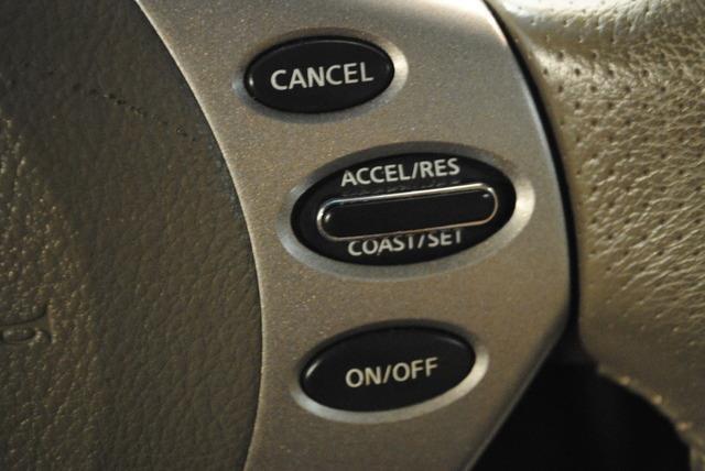 Nissan Altima 2011 photo 15