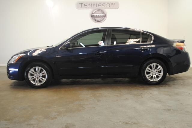 Nissan Altima 2011 photo 28