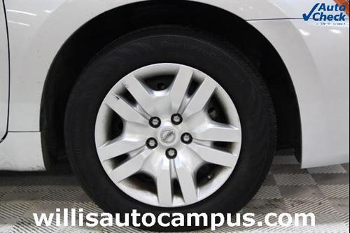 Nissan Altima 2011 photo 4