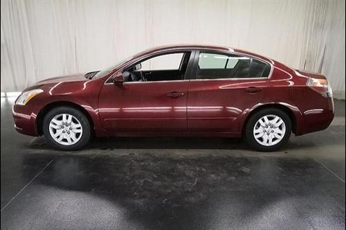 Nissan Altima 2011 photo 4