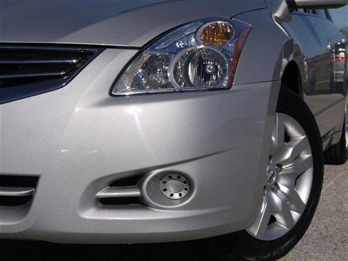 Nissan Altima 2011 photo 1