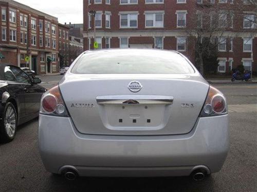 Nissan Altima 2011 photo 3