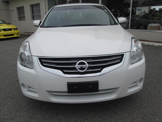 Nissan Altima 2011 photo 1