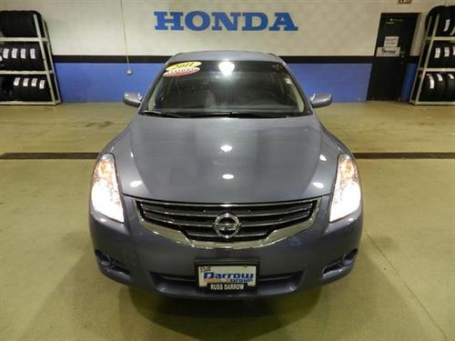 Nissan Altima 2011 photo 1