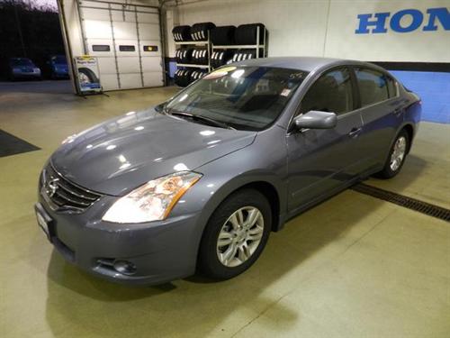 Nissan Altima 2011 photo 2