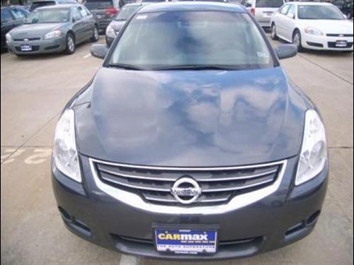 Nissan Altima 2011 photo 1
