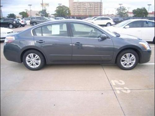 Nissan Altima 2011 photo 3