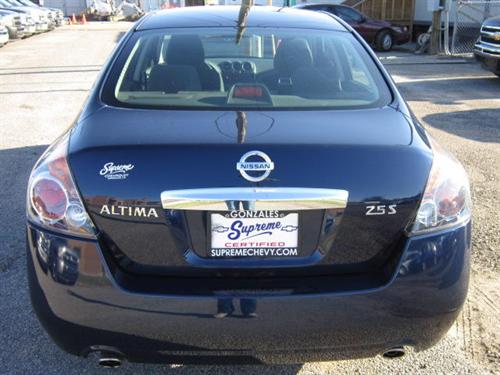 Nissan Altima 2011 photo 2