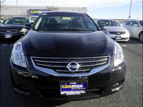 Nissan Altima 2011 photo 1