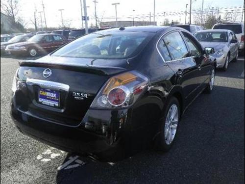 Nissan Altima 2011 photo 4