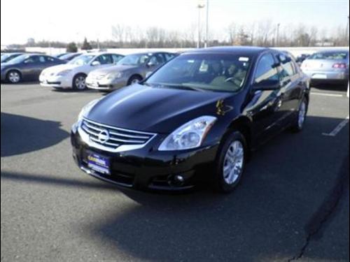 Nissan Altima 2011 photo 2