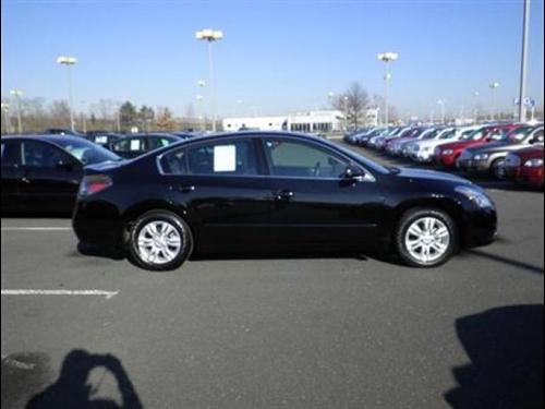 Nissan Altima 2011 photo 3