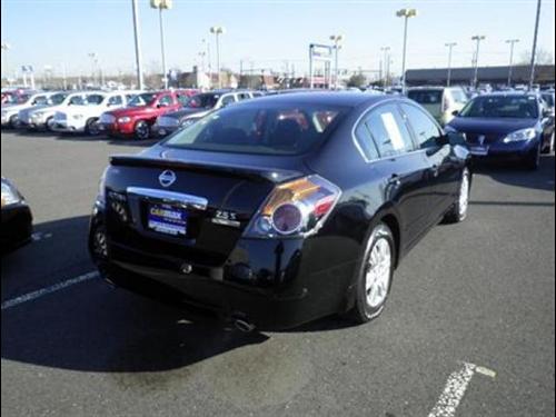 Nissan Altima 2011 photo 4
