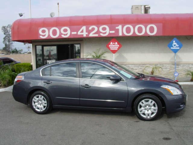 Nissan Altima 2011 photo 1
