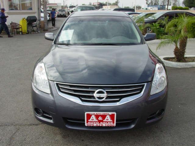 Nissan Altima 2011 photo 2