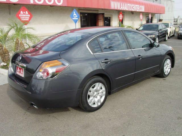 Nissan Altima 2011 photo 3