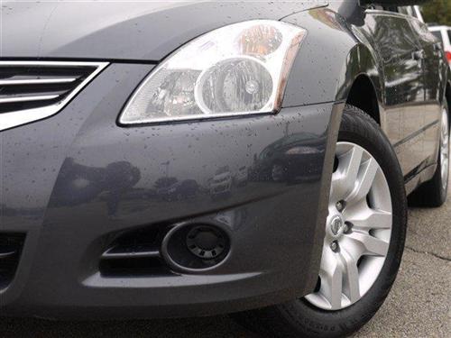 Nissan Altima 2011 photo 1