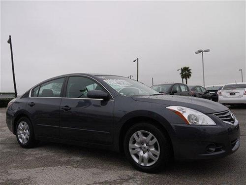 Nissan Altima 2011 photo 3