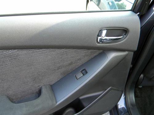 Nissan Altima 2011 photo 4