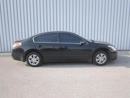 Nissan Altima 2011 photo 1