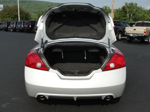 Nissan Altima 2011 photo 4