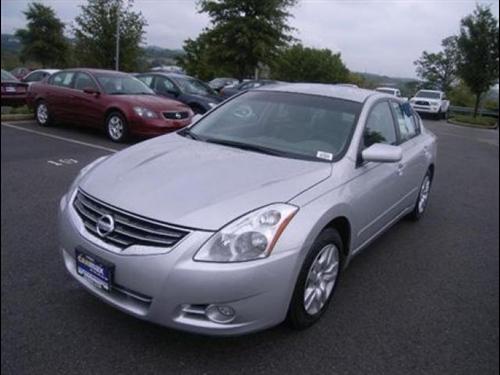 Nissan Altima 2011 photo 2