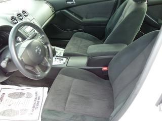 Nissan Altima 2011 photo 2