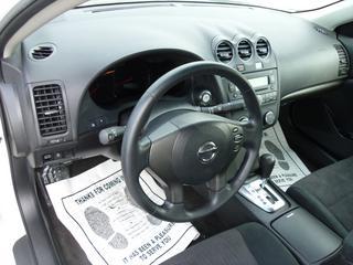 Nissan Altima 2011 photo 3