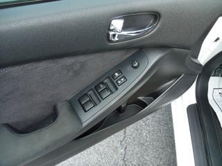 Nissan Altima 2011 photo 4