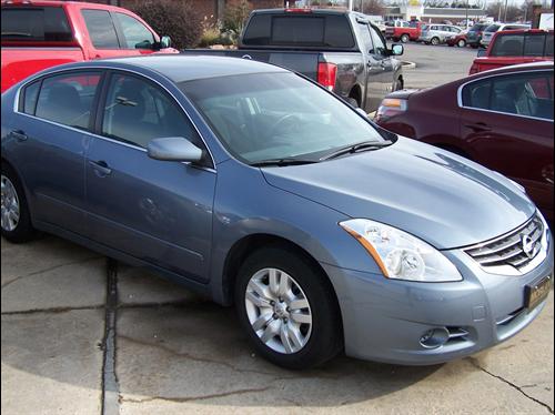 Nissan Altima 2011 photo 1