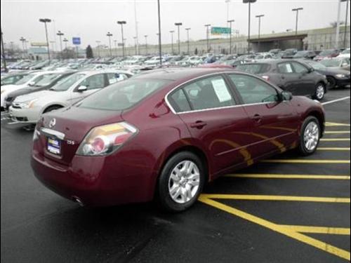 Nissan Altima 2011 photo 4