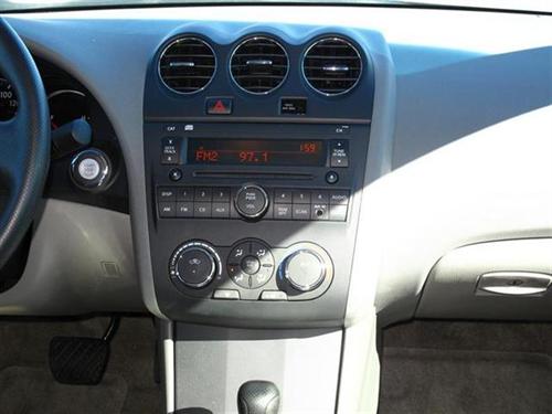 Nissan Altima 2011 photo 4
