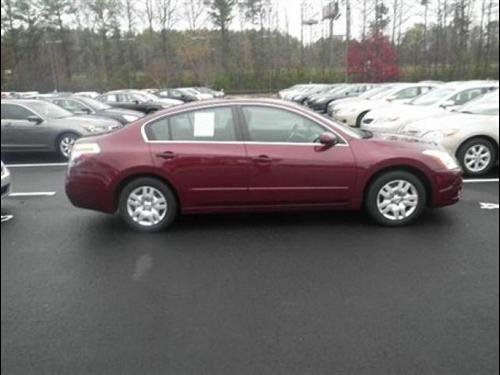 Nissan Altima 2011 photo 3