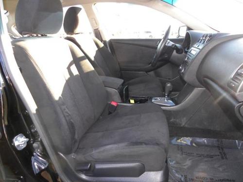 Nissan Altima 2011 photo 4