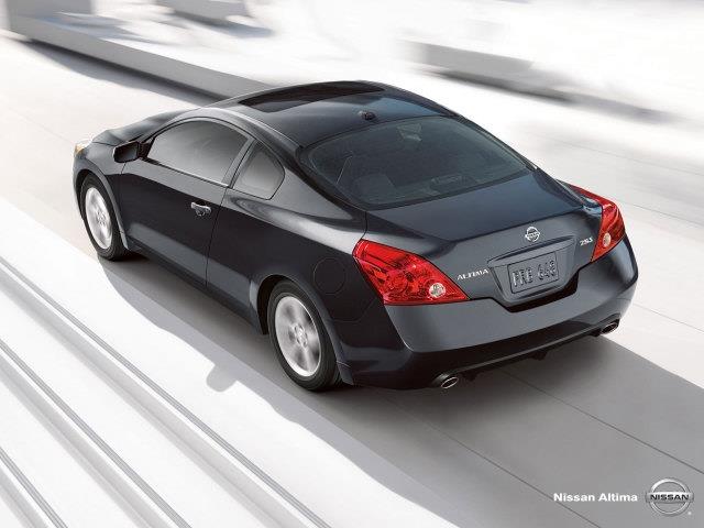 Nissan Altima 2011 photo 2